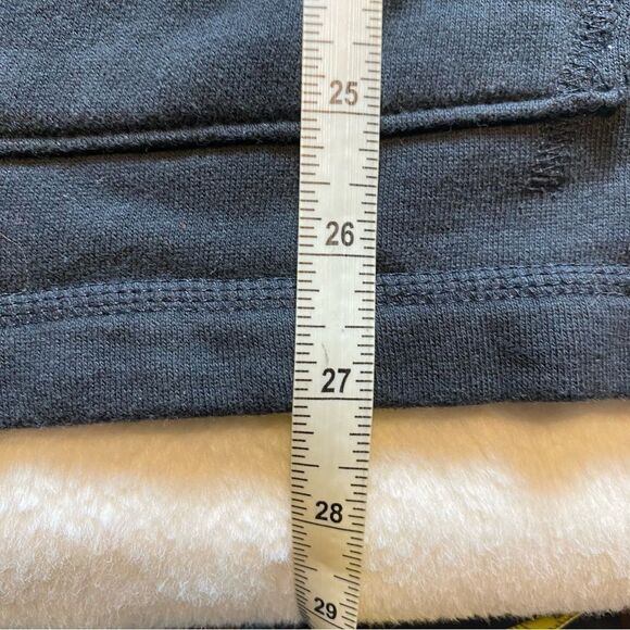 CCM Chicago Black Hawks Hooded Sweatshirt Size Small - Picture 11 of 12